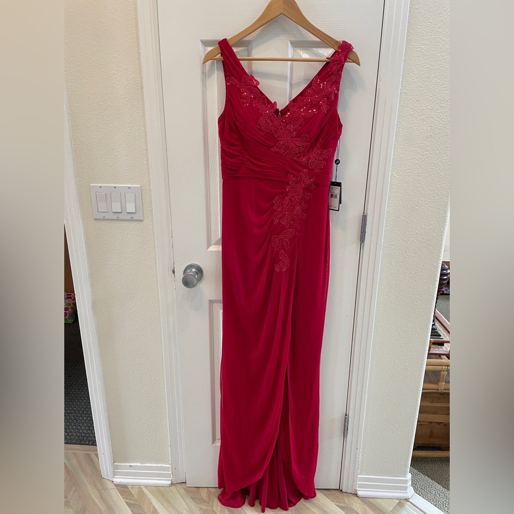 Adrianna Papell Formal Gown NEW Size 4